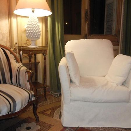 Hotel Aiglon Menton Buitenkant foto