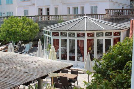 Hotel Aiglon Menton Buitenkant foto